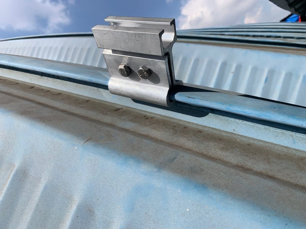 Solar Panel Mounting Structure And Clamp